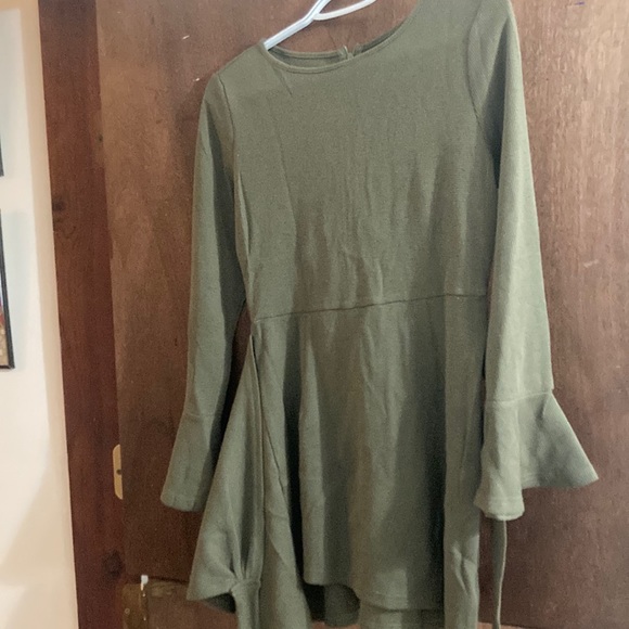 Color - army green - Picture 1 of 4